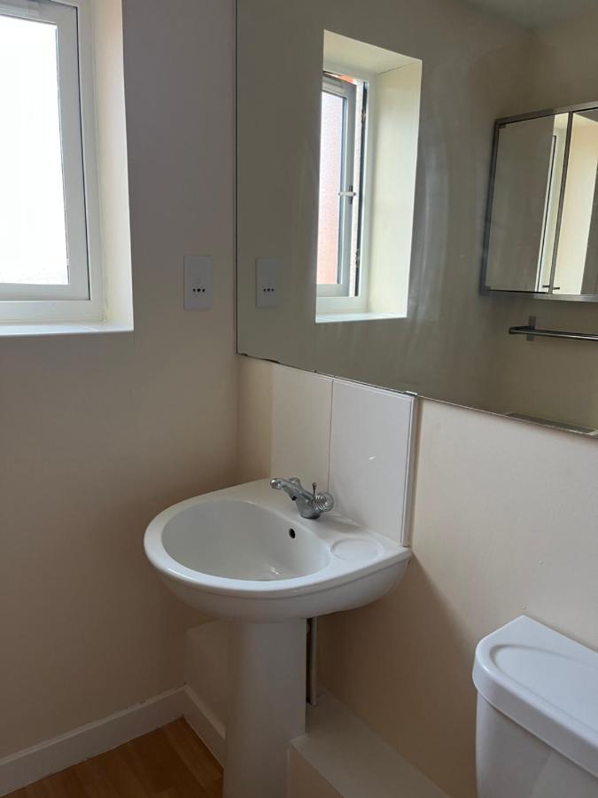 Spacious Two Bedrooms Apartment For Business And Holiday Portsmouth Ngoại thất bức ảnh
