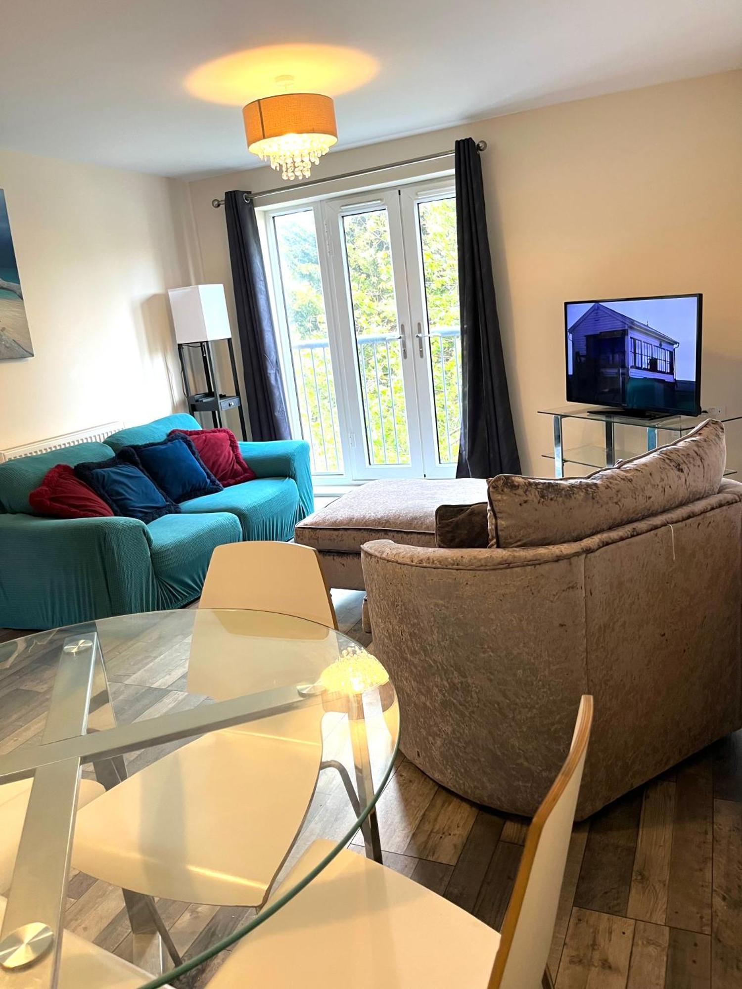 Spacious Two Bedrooms Apartment For Business And Holiday Portsmouth Ngoại thất bức ảnh